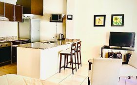 Arenales Suites
